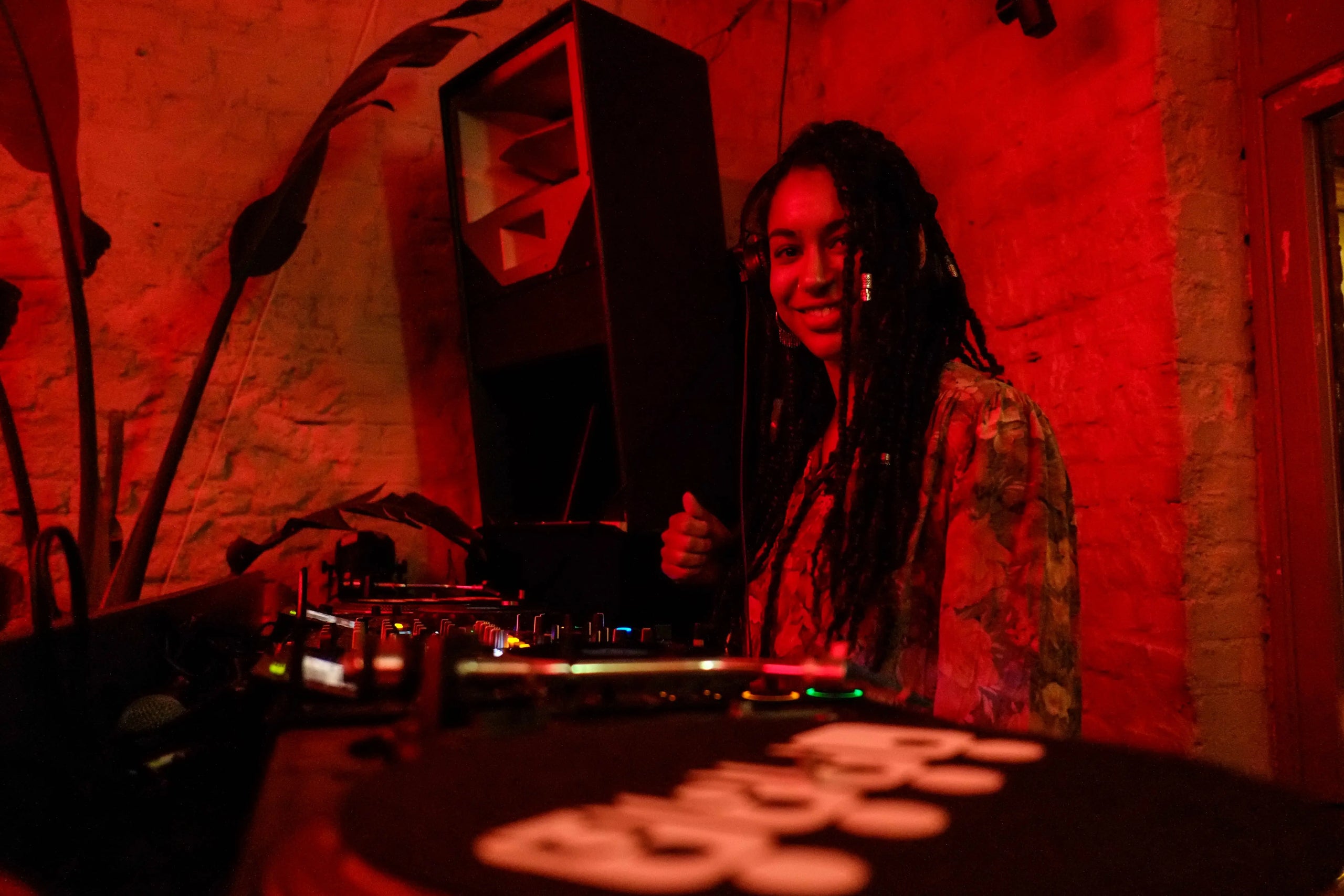 Get Familiar: Pamela - Patta