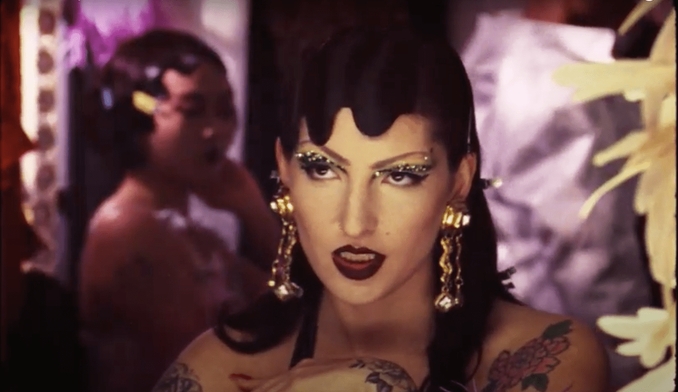 Mila V - Clear Eyes - Patta