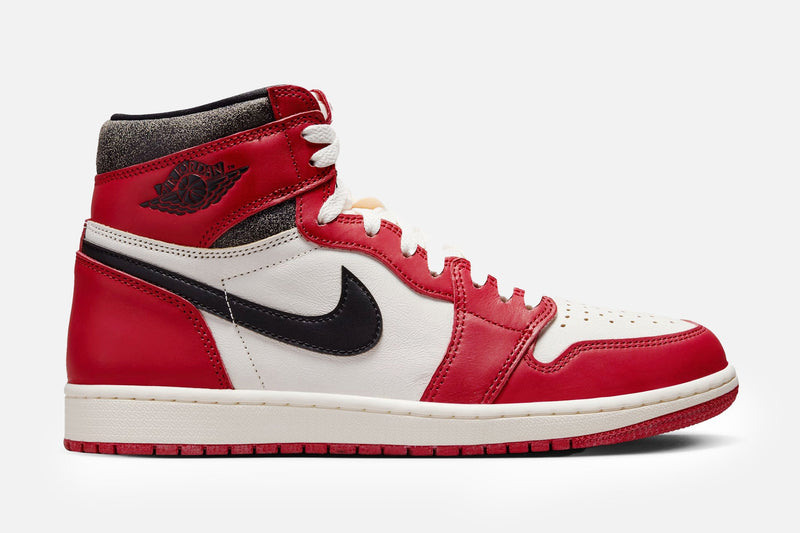 Air Jordan 1 Retro High Og (Varsity Red/Black-Sail-Muslin)