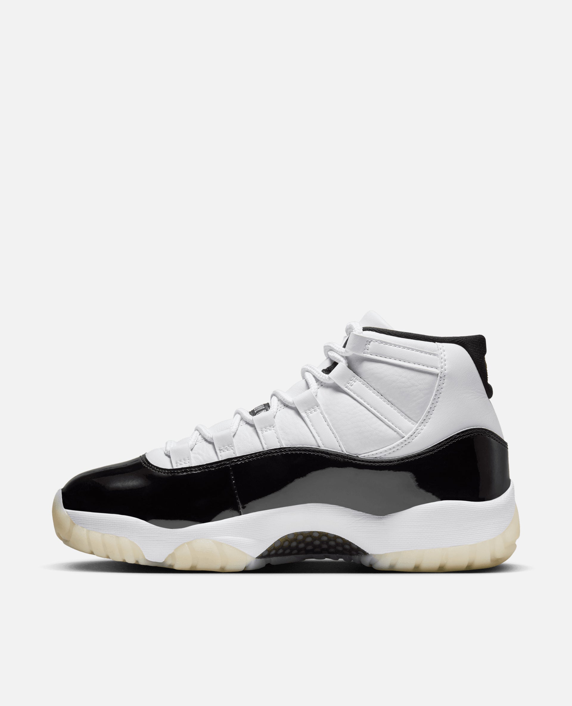 Air Jordan 11 Retro (White/Metallic Gold-Black)