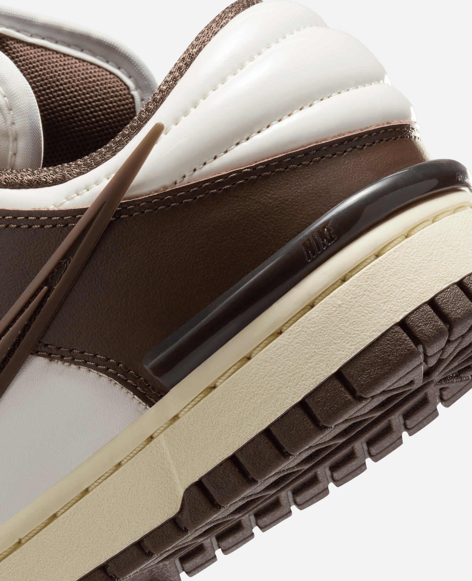 Nike WMNS Nike Dunk Low Twist (Phantom/Baroque Brown-Coconut Milk)