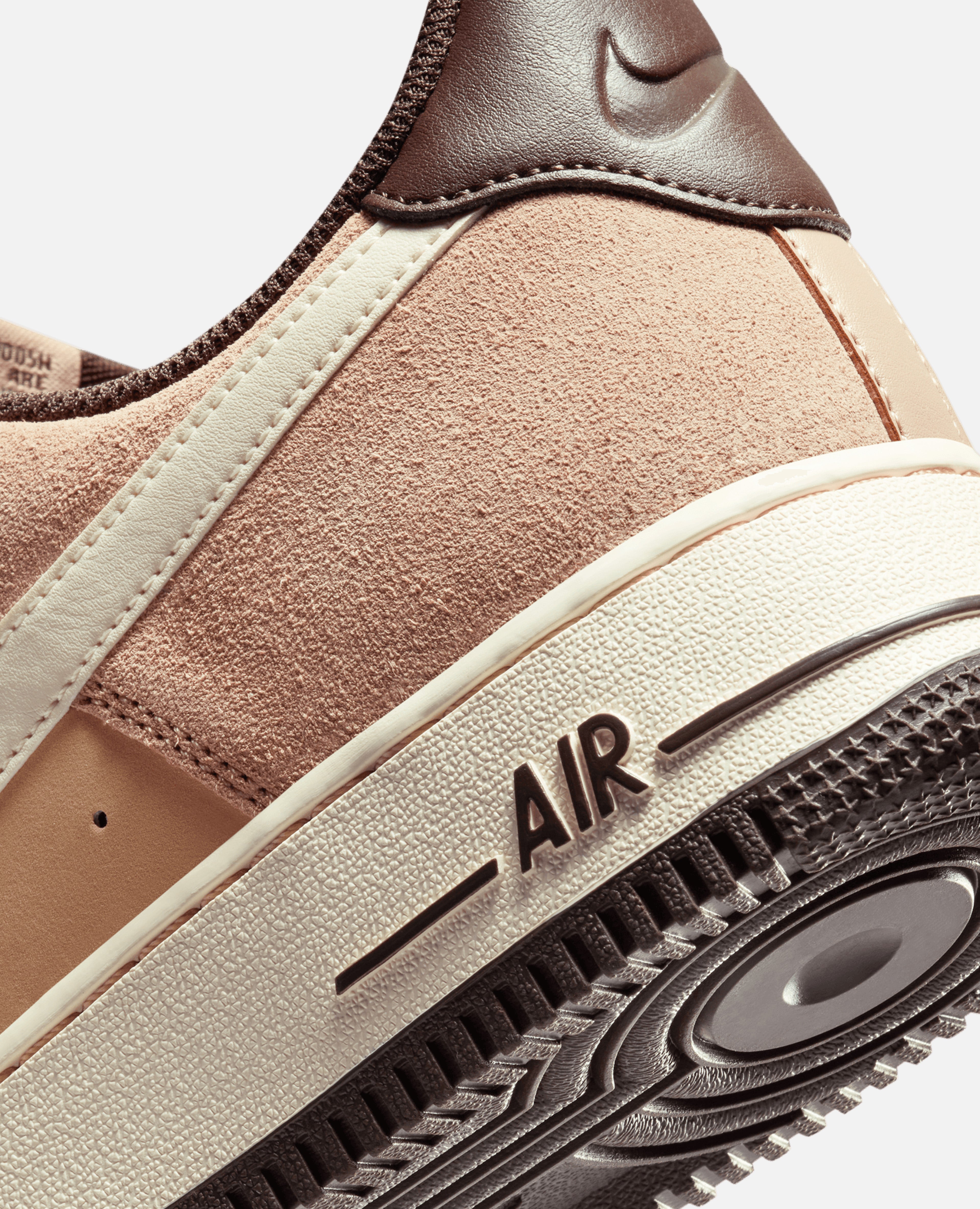 Nike air force 2024 one brown leather