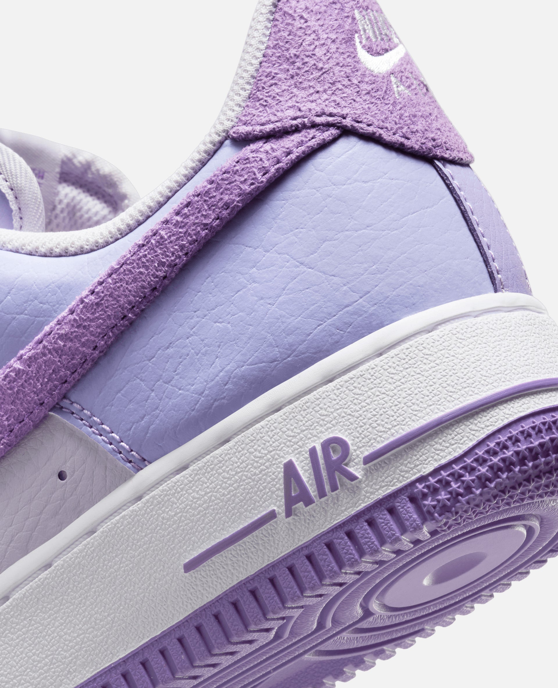 Nike WMNS Air Force 1 '07 Next Nature (Hydrangeas/Black Raspberry-Barely/Grape-White)