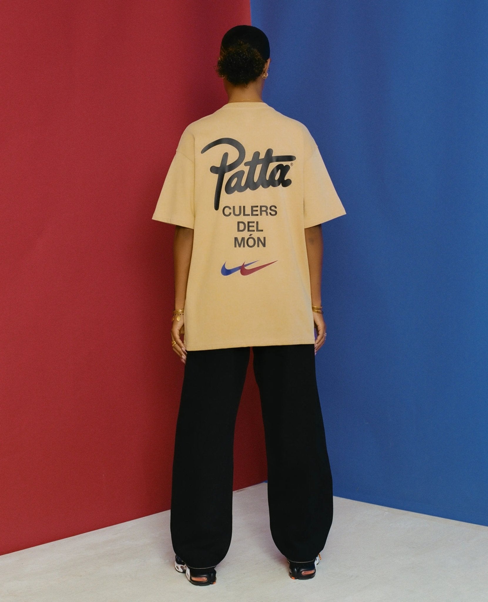 FCB x Patta Culers del Món T-Shirt (Sesame) - Patta