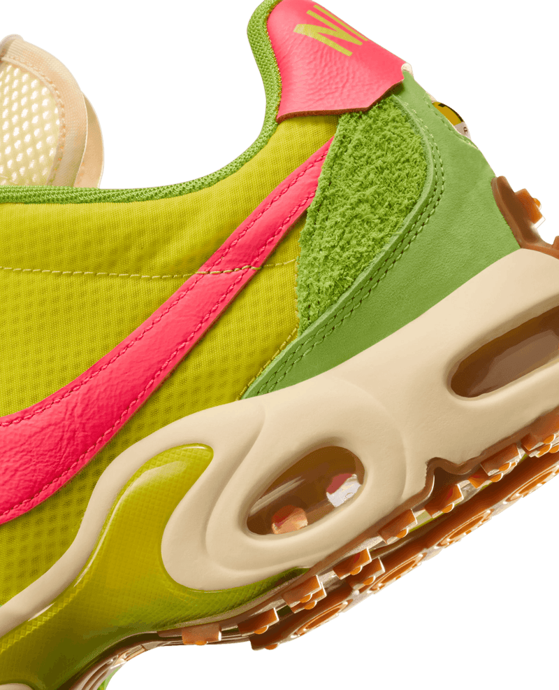 Nike Air Max Waffle SP (Electrolime/Flash Crimson - Gum Med Brown) - Patta