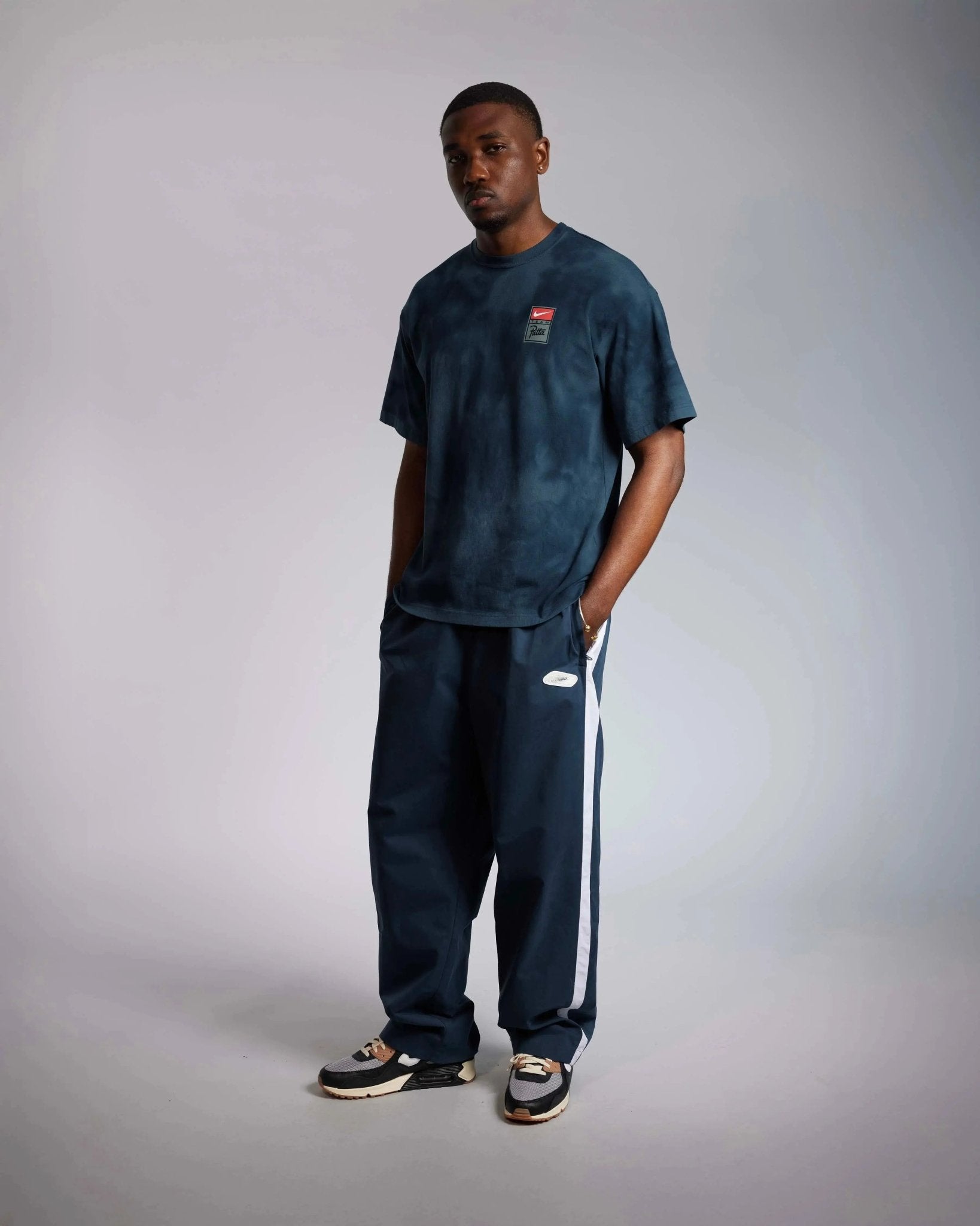 トップス Nike x Patta T-Shirt \"Squadron Blue/Deep Patta T-Shirt in Squadron Blue/Deep Ocean/Dark Obsidian